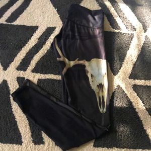 Teeki leggings with skull